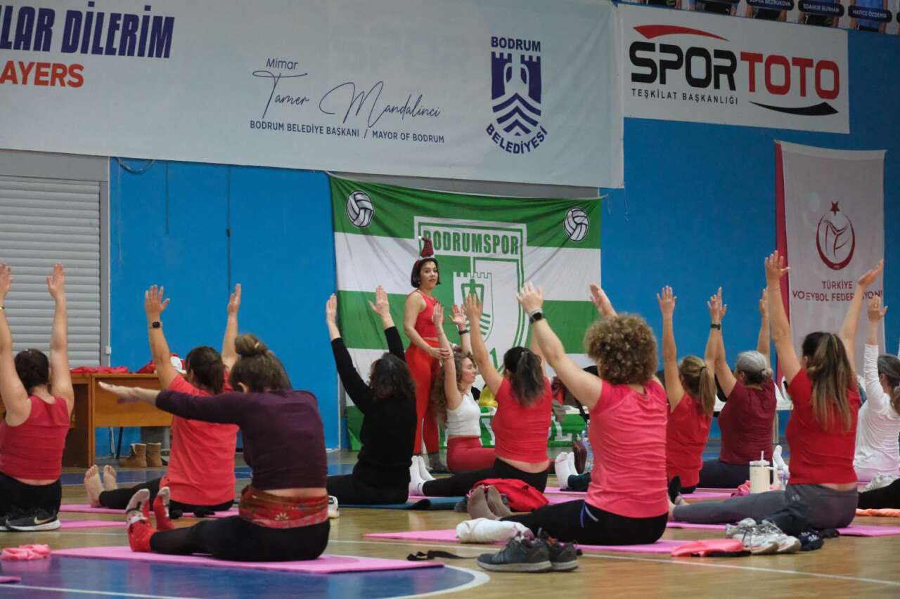 Bodrum’da 2025’i Pilates ve Yoga ile Uğurladılar 2